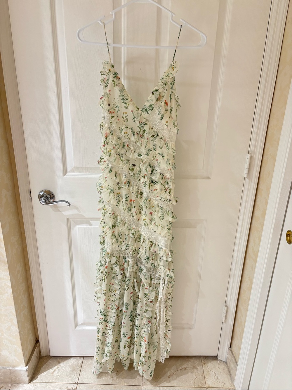Alice + Olivia Cream Floral Ruffle Maxi Dress - Picture 1 of 3